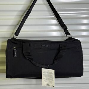 New Calvin Klein Black Weekend Duffle Bag with side pockets adjustable straps